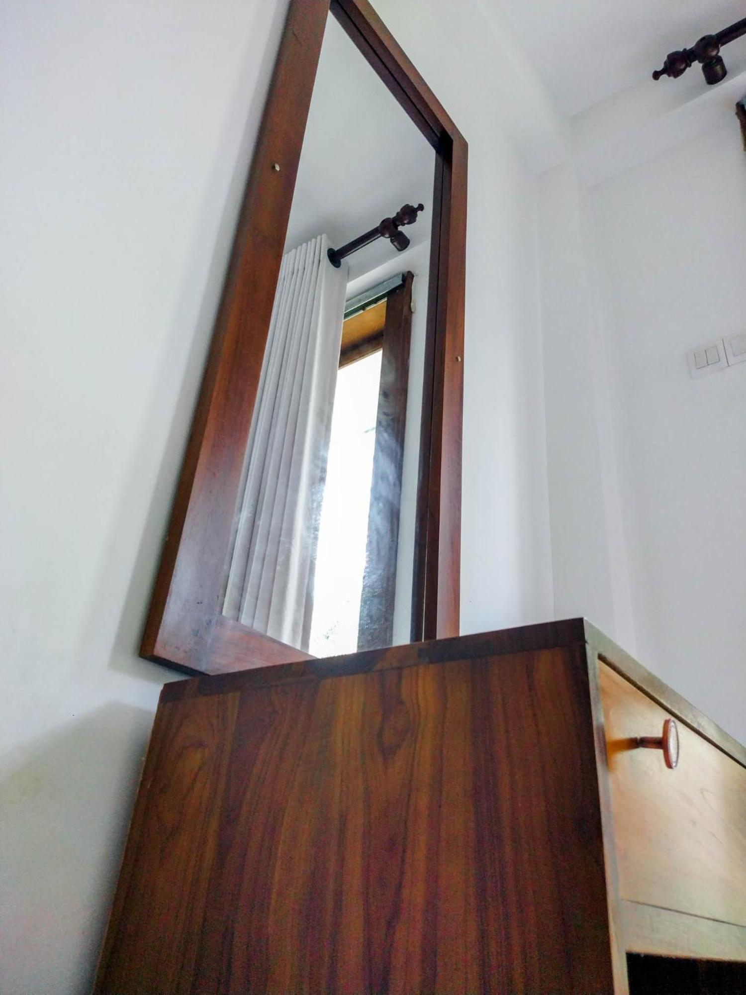 Once In Ella Hotel Екстериор снимка